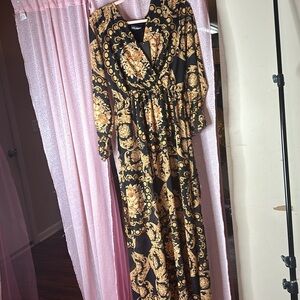 Chic Black and Gold Patterned Midi Dress